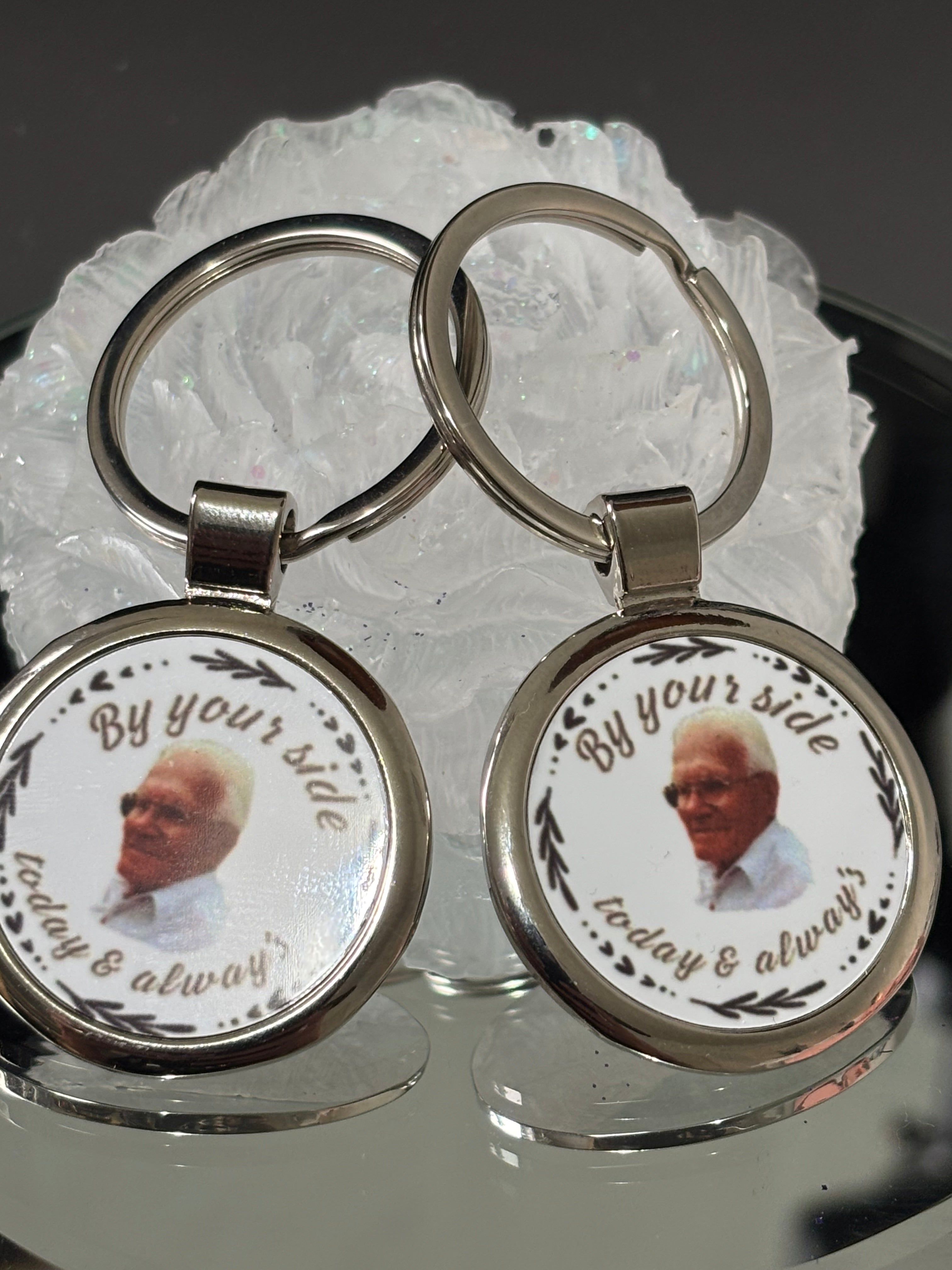 Stainless steel Memorial keyrings pet / loved one always by my side